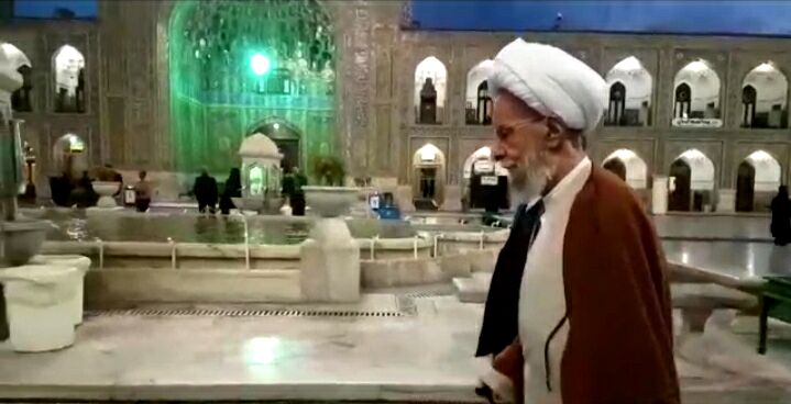 فیلم| گفتاری از مرحوم علامه مصباح یزدی در یکی از آخرین زیارت‌هایشان در حرم رضوی