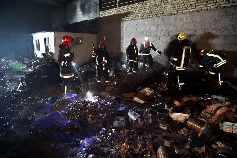 مهار آتش سوزی بارانداز کالا در مشهد