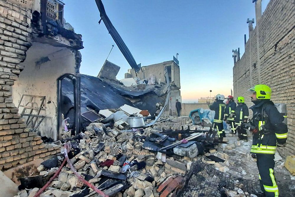 انفجار توام با آوار و آتش سوزی منزل مسکونی در مشهد