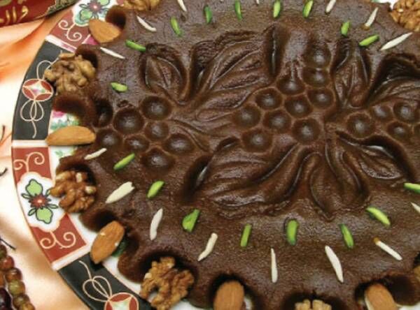 طرز تهیه “حلوا سیاه” با شیره انگور