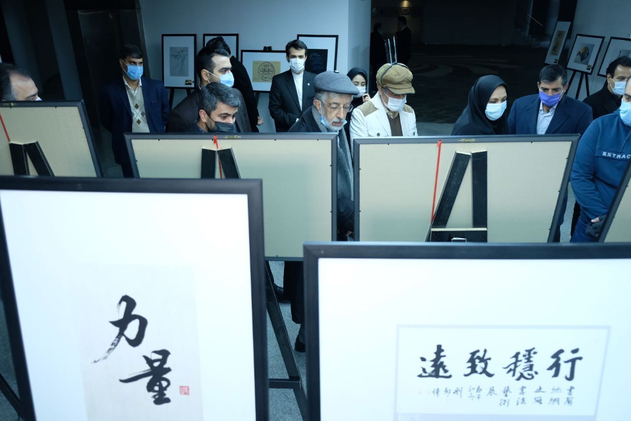 نمایشگاه خوشنویسی"رقص قلم" نشانگر همدلی هنرمندان است