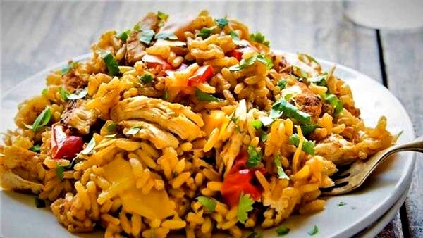 طرز تهیه فلفل پلو برای طرفداران غذای تند