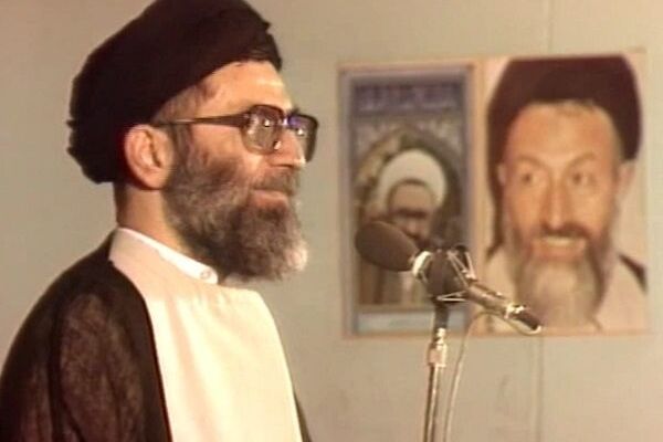 فیلم | روضه‌خوانی رهبر معظم انقلاب در مصیبت حضرت ام‌البنین (س)