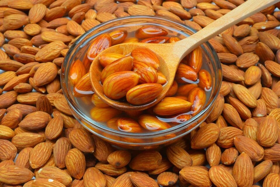 فواید بیشتر، جذب بهتر بادام خیس خورده