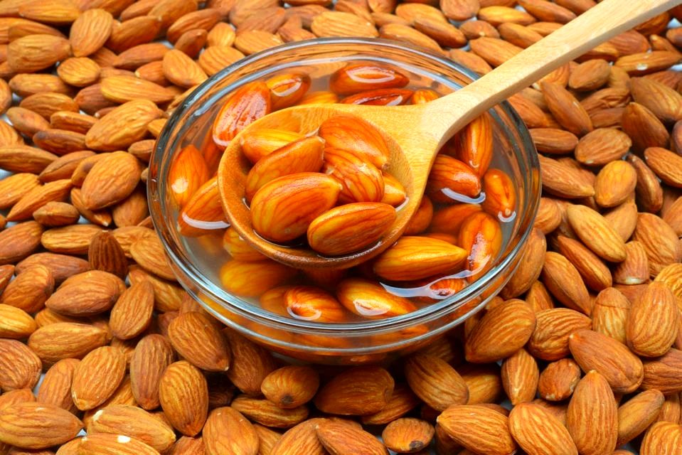 فواید بیشتر، جذب بهتر بادام خیس خورده