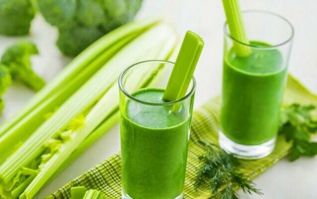 درمان انواع بیماری‌ها با آب کرفس + طرز تهیه / ماسک کرفس بهترین لایه بردار پوست