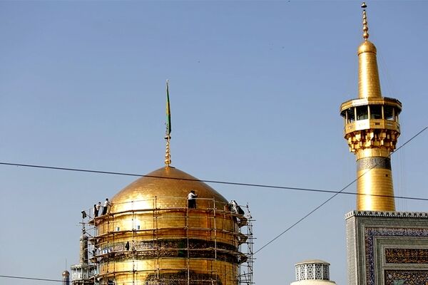مرمت گنبد حرم مطهر حضرت امام رضا (ع) به پایان رسید