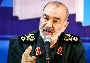 سردار سلامی: ما می‌جنگیم، با تبعیض با ناامنی با تروریسم تکفیری، دشمنان را رها نمی‌کنیم