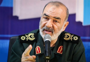 سردار سلامی: ما می‌جنگیم، با تبعیض با ناامنی با تروریسم تکفیری، دشمنان را رها نمی‌کنیم