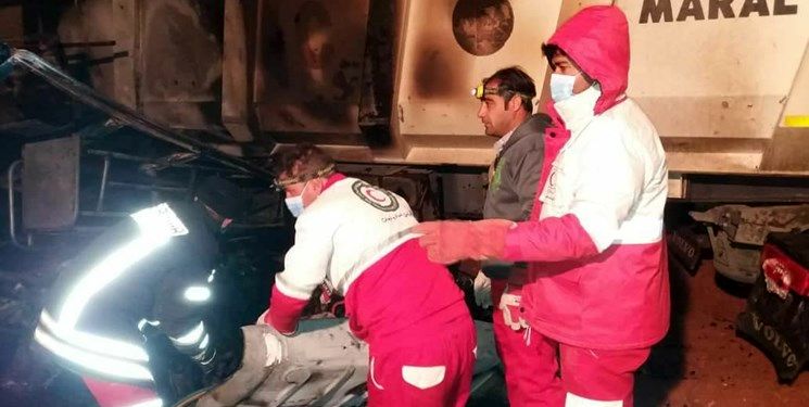 یک فوتی در برخورد تریلی با ایسوزو در جاده تربت‌حیدریه
