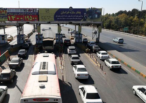 ترافیک در ورودی‌ و خروجی‌های مشهد/ مه‌گرفتگی در برخی جاده‌های خراسان رضوی