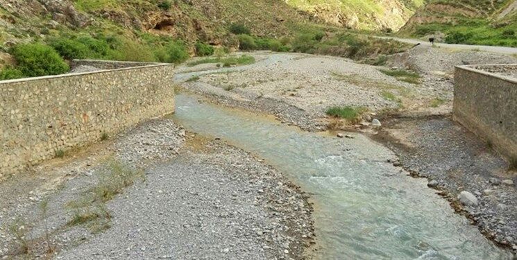 جمع‌آوری بیش از ۱۰ هزار مترمکعب نخاله از حاشیه رودخانه کشف‌رود