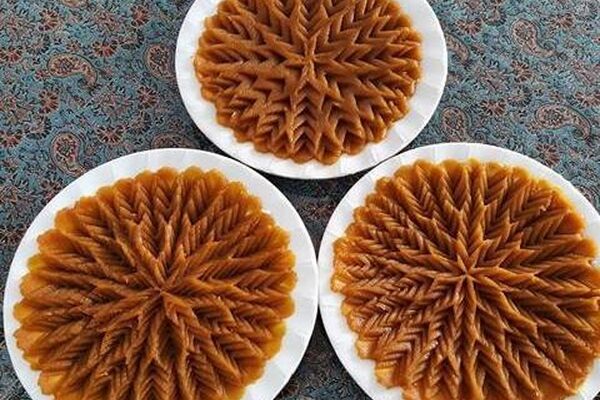طرز تهیه حلوا سنتی زعفرانی