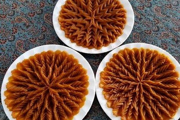 طرز تهیه حلوا سنتی زعفرانی