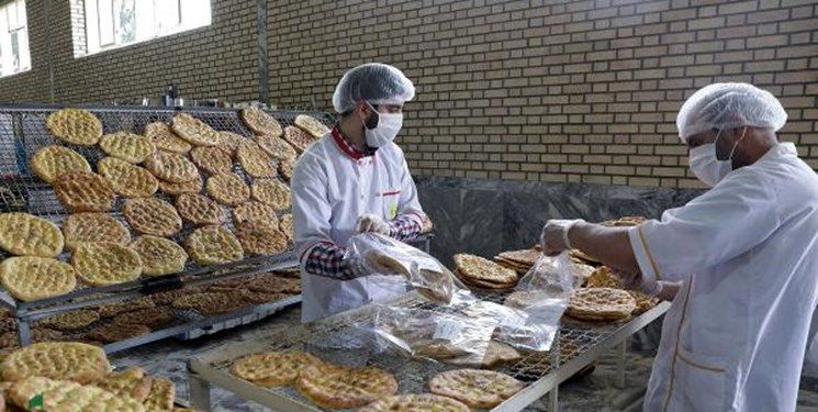آغاز طرح توزیع نان متبرک رضوی بین خانوارهای بی‌بضاعت کشور