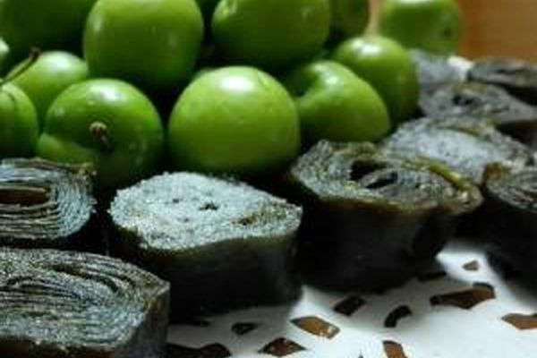 طرز تهیه “لواشک گوجه سبز” ترش و خوشمزه