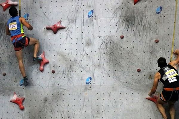 برای عدم تکمیل دیواره سنگ‌نوردی مشهد از وزارت ورزش گلایه‌مندیم