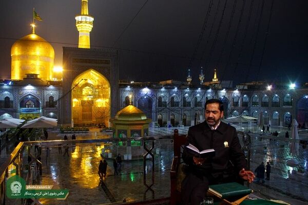 زیارت امام رضا(ع) از قاب شبکه‌های رسانه ملی/ بیش از ۲۰۰۰ دقیقه پخش زنده از حرم