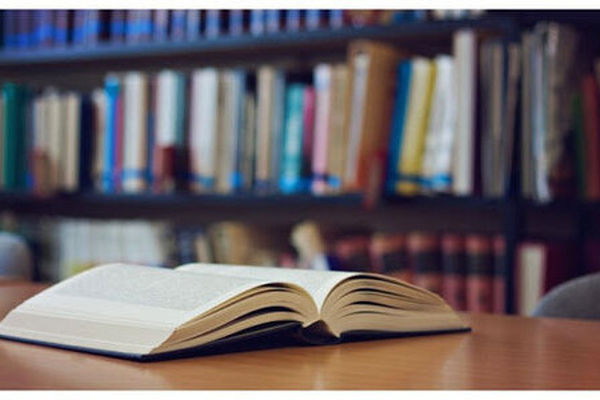 اهدای بیش از ۶ هزار نسخه کتاب به مدرسه عالی نواب مشهد