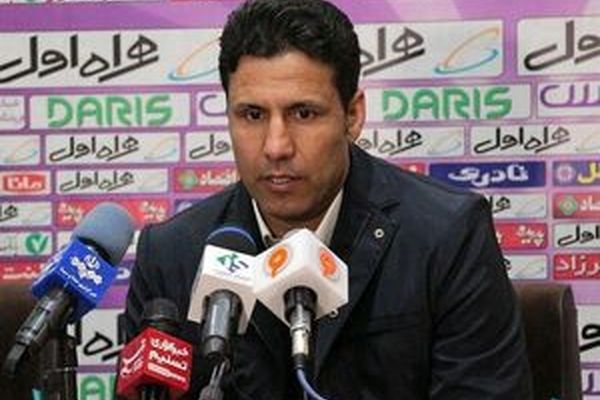 سرمربی تیم پیکان: دست روی هر بازیکنی که می‌گذاریم قیمت سرسام‌آوری دارد