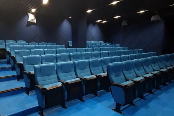 نمایش آنلاین عامل اصلی قاچاق فیلم‌ها/ اکران نوروزی چراغ سینماها را روشن می‌کند