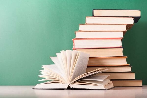 رتبه اول فروش طرح زمستانه کتاب از آن مشهد شد