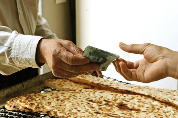 رئیس اتحادیه نانوایان مشهد خواستار ۷۰ درصد افزایش قیمت نان است.