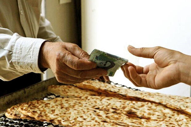 رئیس اتحادیه نانوایان مشهد خواستار ۷۰ درصد افزایش قیمت نان است.