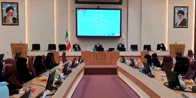 ۴ هزار نفر از کادر پرستاری در بخش‌های کرونایی فعال بودند