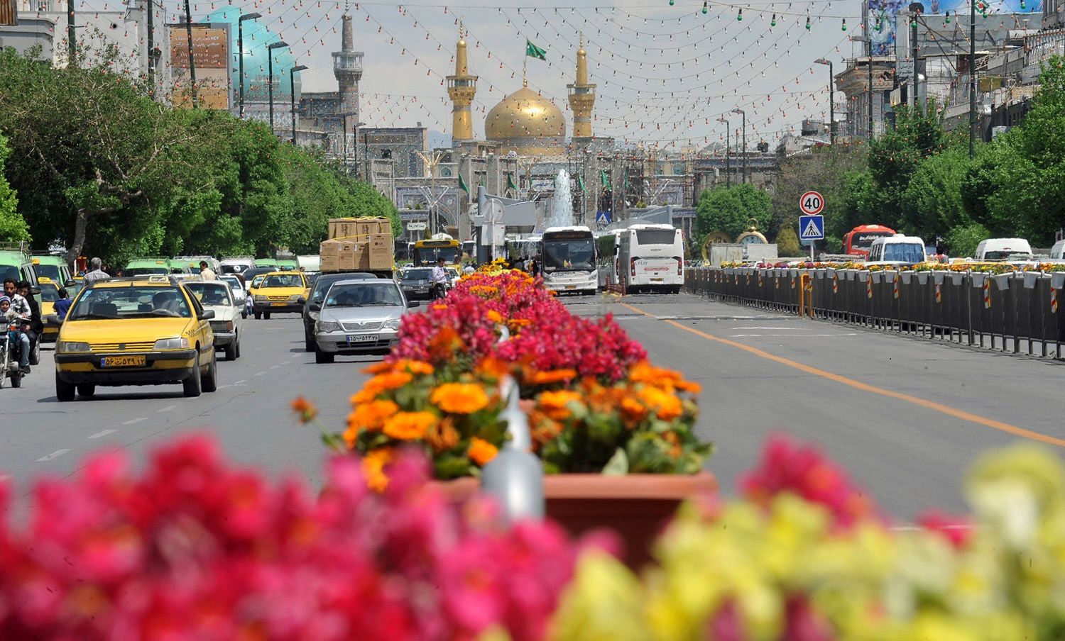 هوا مشهد بزودی بهاری می‌شود