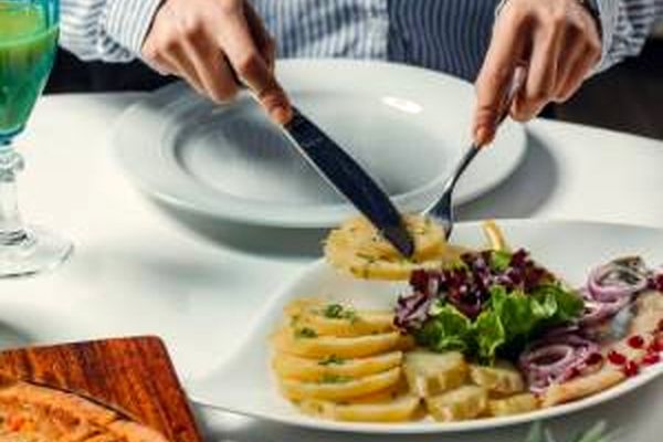 غذا خوردن در این زمان به لاغری کمک می‌کند