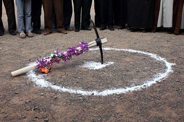 کلنگ منفعل مسئولان بر زمین بیمارستان حاشیه شهر مشهد