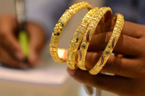 منکر خرده‌فروشی برخی بنکداران نیستم/ علت پررنگ شدن مسئله خرده‌فروشی برخی بنکداران، مسئله انتخابات اتحادیه است