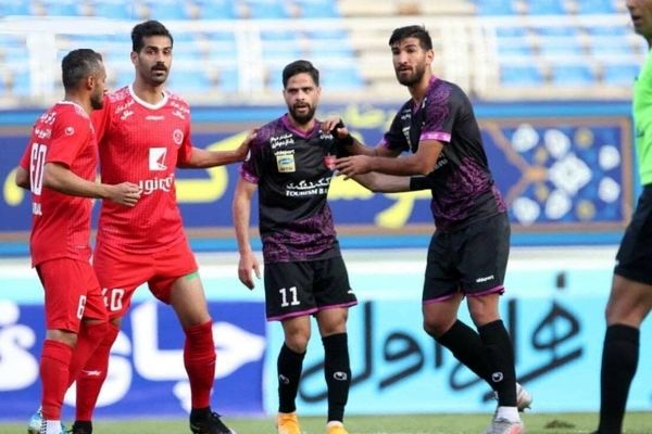 تیم‌های فوتبال پدیده و پرسپولیس به تساوی رضایت دادند