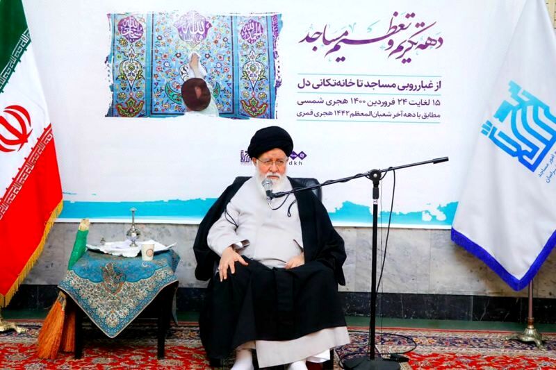 طوری نشود که مساجد مرکز شیوع و توسعه کرونا شود