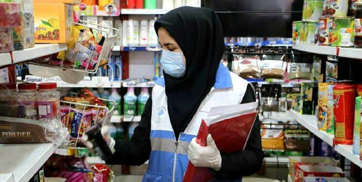 ۴۰۰ کارشناس بر عملکرد بهداشتی واحدهای صنفی، مراکز تهیه و توزیع مواد غذایی نظارت دارند