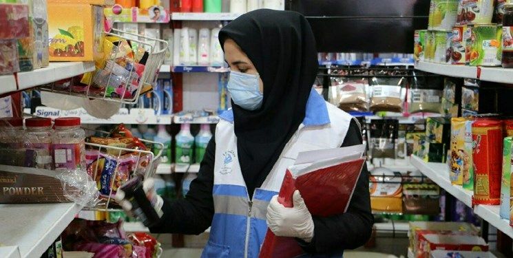 ۴۰۰ کارشناس بر عملکرد بهداشتی واحدهای صنفی، مراکز تهیه و توزیع مواد غذایی نظارت دارند