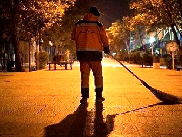 تجهیز پاکبانان شب کار در معابر پر تردد شهری به تجهیزات ایمنی جدید