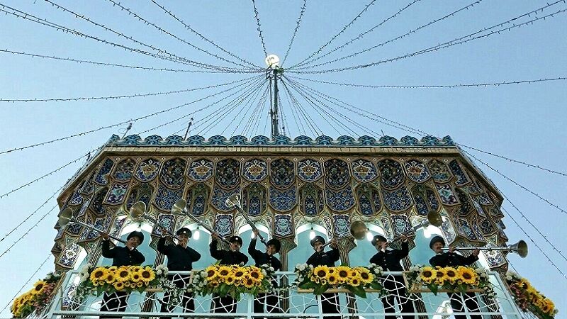 نوای نقاره‌های حرم رضوی در شب میلاد امام حسن(ع) طنین انداز شد