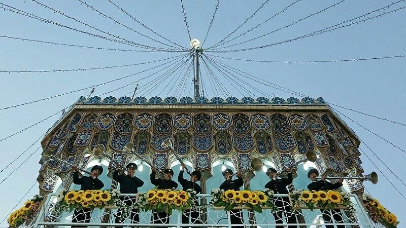 نوای نقاره‌های حرم رضوی در شب میلاد امام حسن(ع) طنین انداز شد
