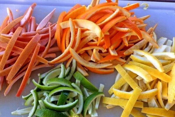 پوست کدام میوه‌ها سرشار از مواد مغذی است؟