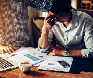 چگونه به افراد مضطرب کمک کنیم؟