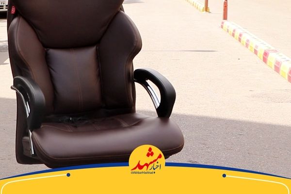لکه‌های کثیف روی صندلیِ شورای شهر