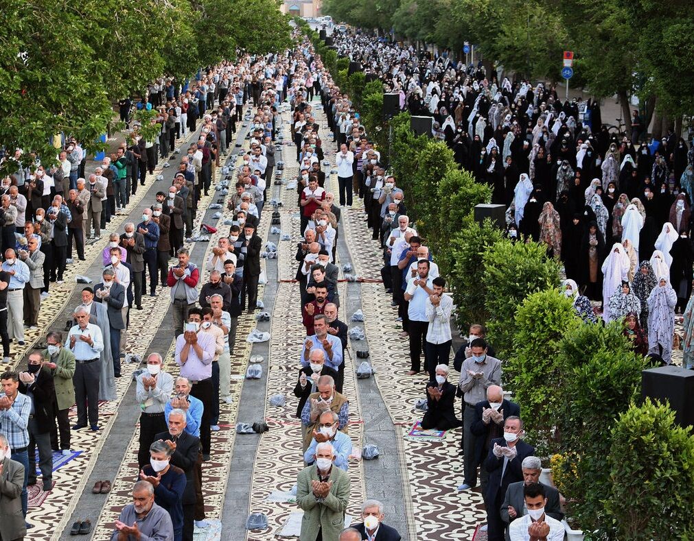 نماز عید فطر مناطق قرمز و زرد در فضای باز برگزار می‌شود