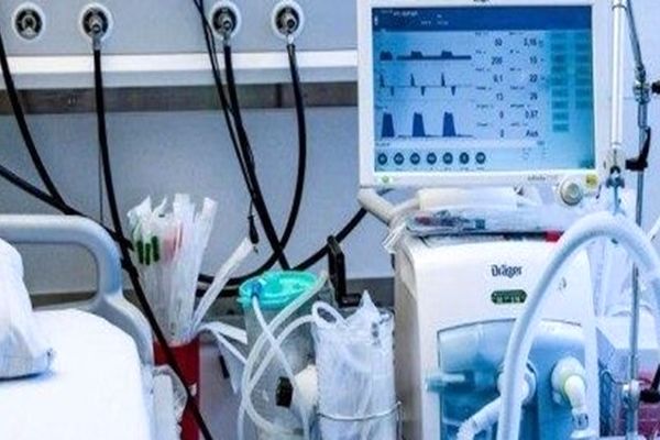 اهدای ۶۰۰ قلم تجهیزات پزشکی به بیمارستان‌های مشهد توسط آستان قدس رضوی