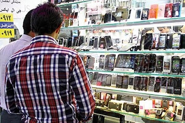 تداوم روند افزایشی قیمت ارز رشد نرخ موبایل را به دنبال خواهد داشت