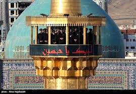 پخش زنده آیین خطبه‌خوانی شب عاشورا در حرم مطهر رضوی از شبکه یک و فضای مجازی