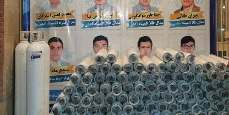 تأمین کپسول اکسیژن برای کرونایی‌ها توسط دانش‌آموزان و معلمان یک مدرسه در مشهد