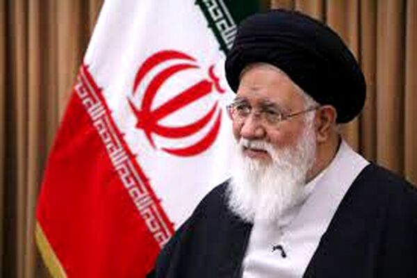 آیت‌الله علم‌الهدی ارتحال علامه‌ حکیمی را ضایعه‌ای برای روحانیت توصیف کرد