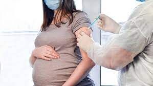 آغاز واکسیناسیون مادران باردار در خراسان رضوی/ واکسن مجاز سینوفارم است
